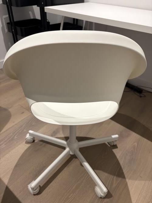 Second-hand IKEA Swivel Chair - Photo 2)