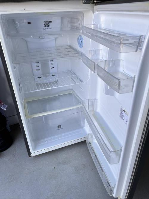 Second-hand Samsung 296L Top Mount Fridge - Photo 2)