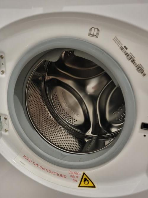Second-hand Ariston 7.5kg / 4.5kg Washer-Dryer Combo - Photo 2)