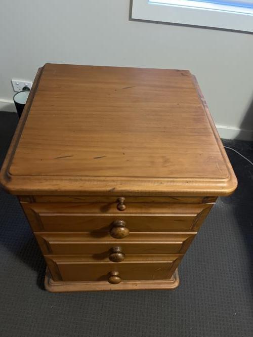 Second-hand Bedside Table - Photo 2)