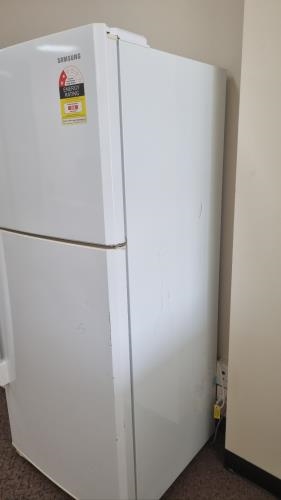 Second-hand Samsung 431L Top Mount Fridge - Photo 2)