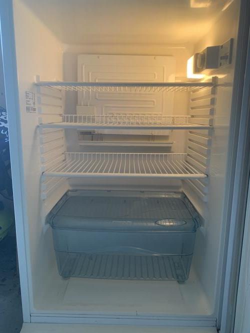 Second-hand Westinghouse 390L Top Mount Fridge - Photo 2)