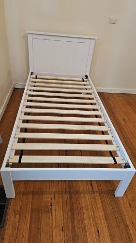 Second-hand Single Bed Frame - Photo 2)