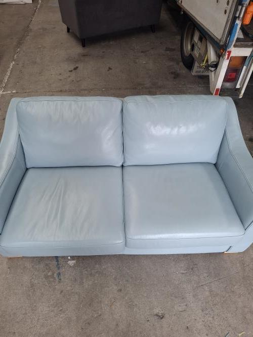 Second-hand Stylish Couch - Photo 2)