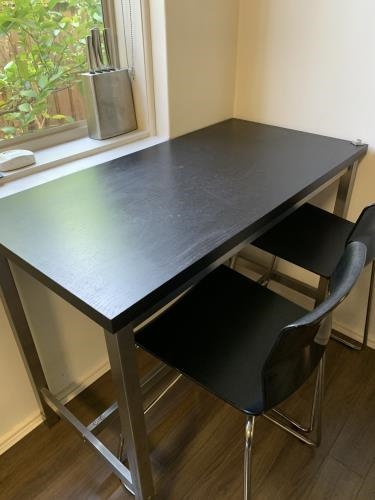 Second-hand Bar Table with 2 Stools - Photo 2)