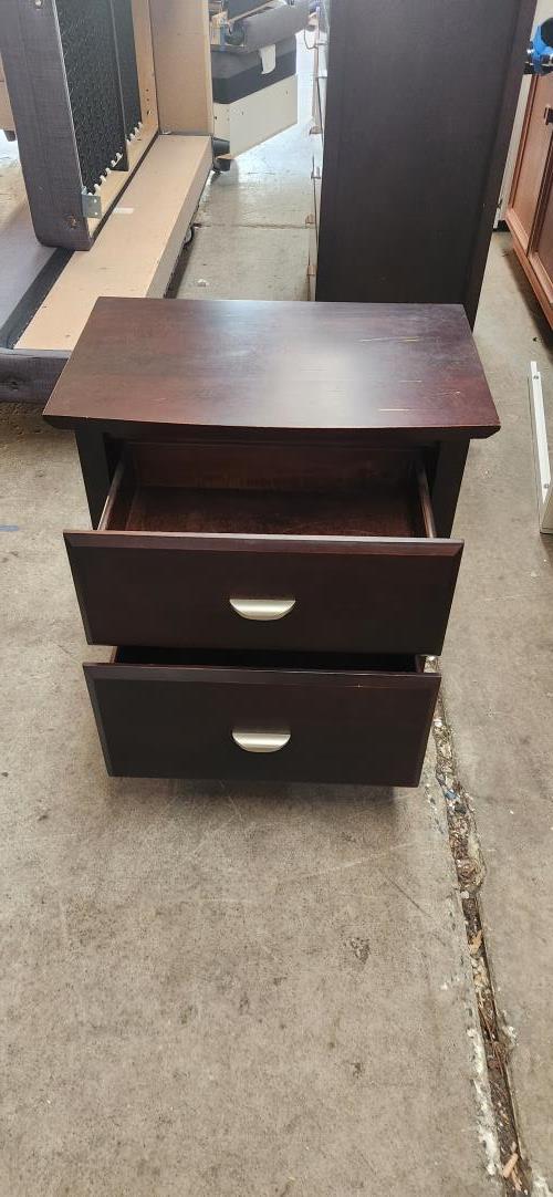 Second-hand Bedside Table - Photo 2)