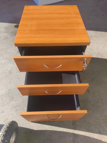 Second-hand Filing Cabinet - Photo 2)