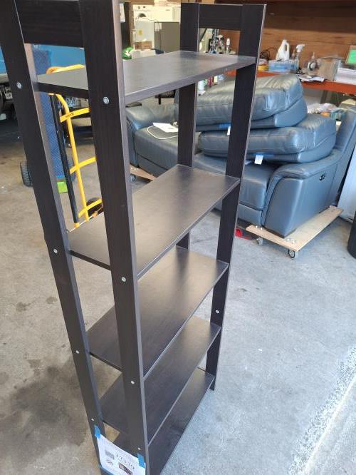 Second-hand  - Photo 2)