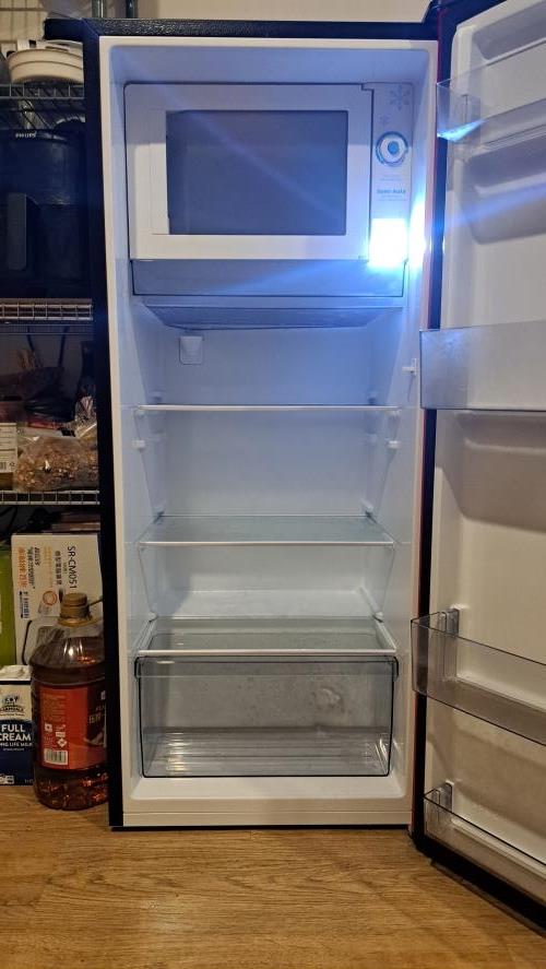 Second-hand Hisense 179L Bar Fridge - Photo 2)