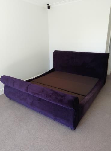 Second-hand King Size Bed Frame - Photo 2)