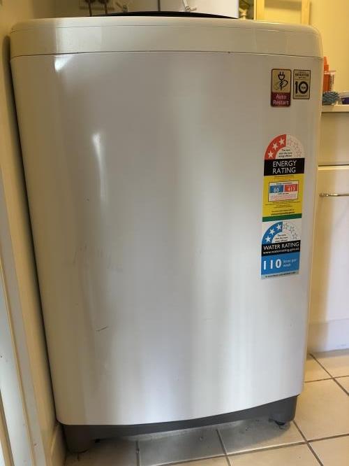 Second-hand LG 7.5kg Top Load Washing Machine - Photo 2)