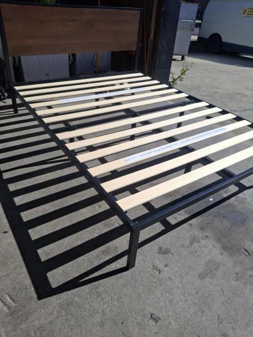 Second-hand Queen Size Bed Frame - Photo 2)