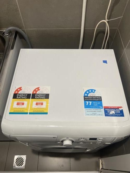Second-hand Ariston 7.5kg / 4.5kg Washer-Dryer Combo - Photo 2)
