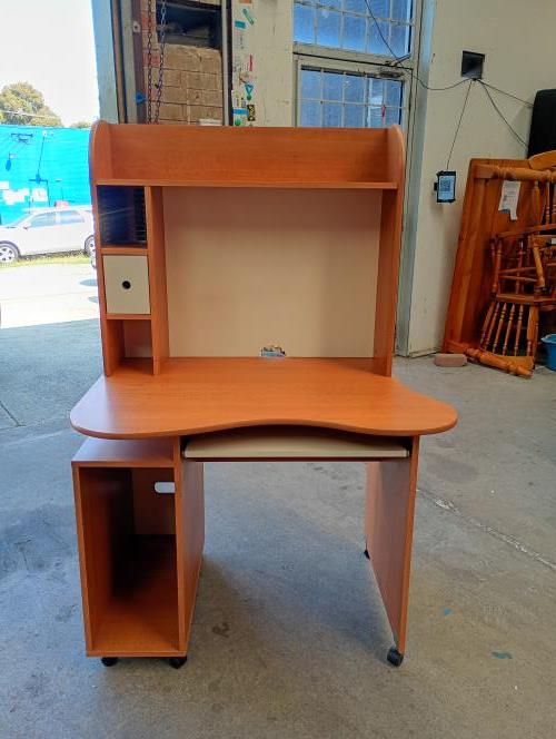 Second-hand Desk - Photo 2)