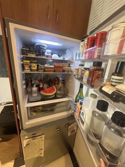 Second-hand Chiq 396L Bottom Mount Fridge - Photo 2)