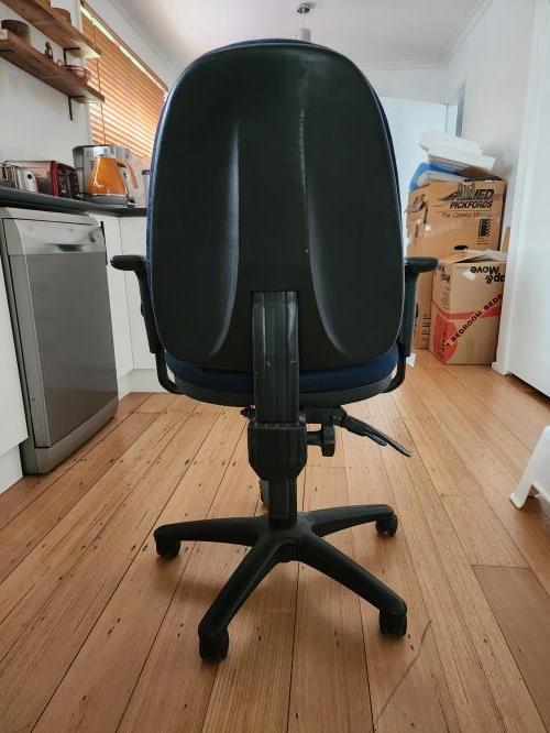 Second-hand Office Swivel Chair - Photo 2)