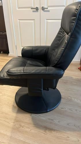 Second-hand Reclining Armchair with Foot Stool - Photo 2)