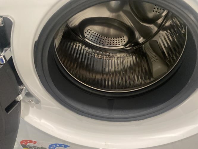 Second-hand Haier 9.5kg Front Load Washing Machine - Photo 2)