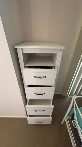 Second-hand Chest of Drawers - Photo 2)