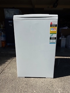 Second-hand Fisher & Paykel 5.5kg Top Load Washing Machine - Photo 2)