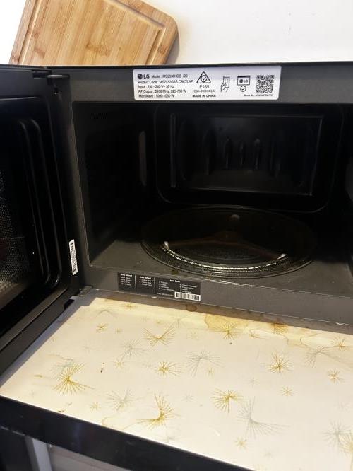 Second-hand LG Microwave - Photo 2)