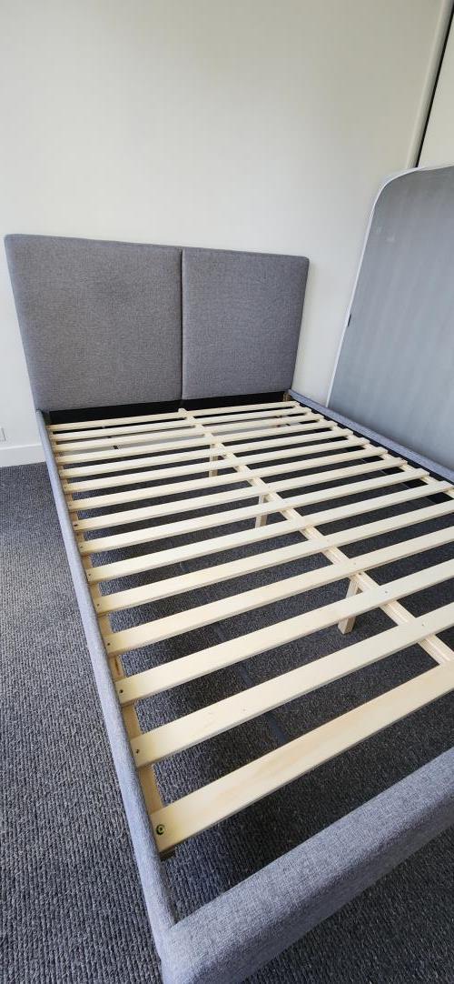 Second-hand Queen Size Bed Frame - Photo 2)