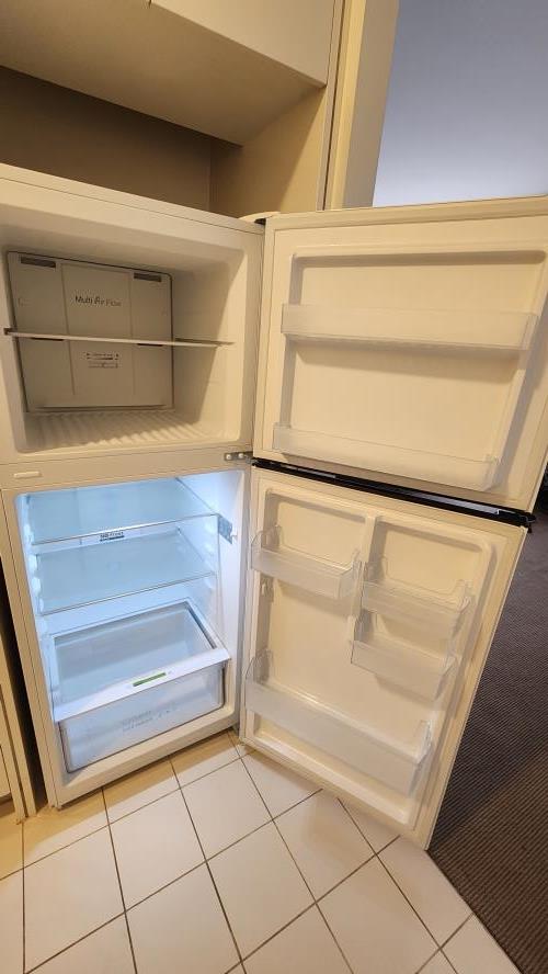 Second-hand Chiq 320L Top Mount Fridge - Photo 2)