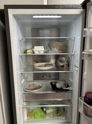 Second-hand Whirlpool 313L Bottom Mount Fridge - Photo 2)