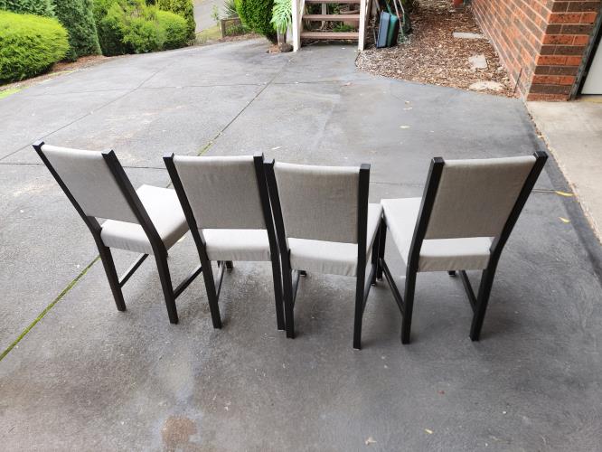 Second-hand Set of 4 Dining Chairs - Photo 2)