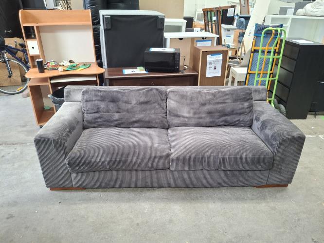 Second-hand Sofa - Photo 2)