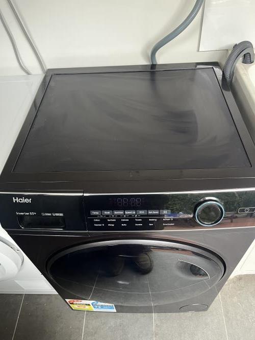 Second-hand Haier 8.5kg Front Load Washing Machine - Photo 2)