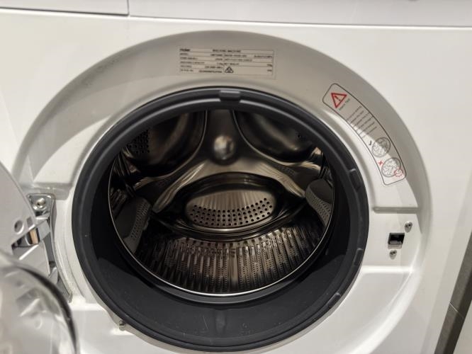 Second-hand Haier 7.5kg Front Load Washing Machine - Photo 2)