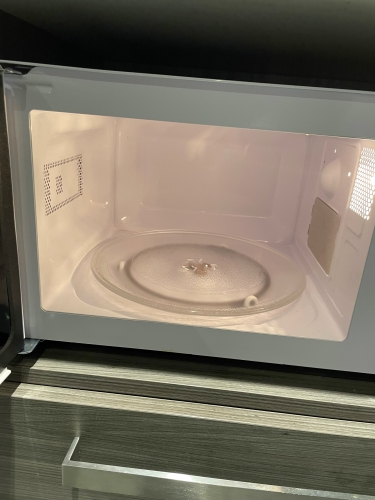Second-hand Brilliant Basics Microwave - Photo 2)