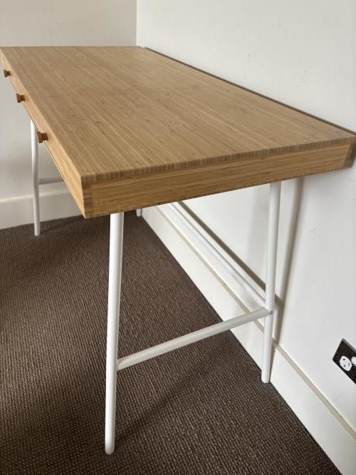 Second-hand Desk - Photo 2)