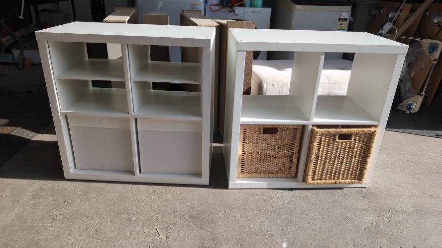 Second-hand Set of 2 IKEA KALLAX Shelf Units - Photo 2)