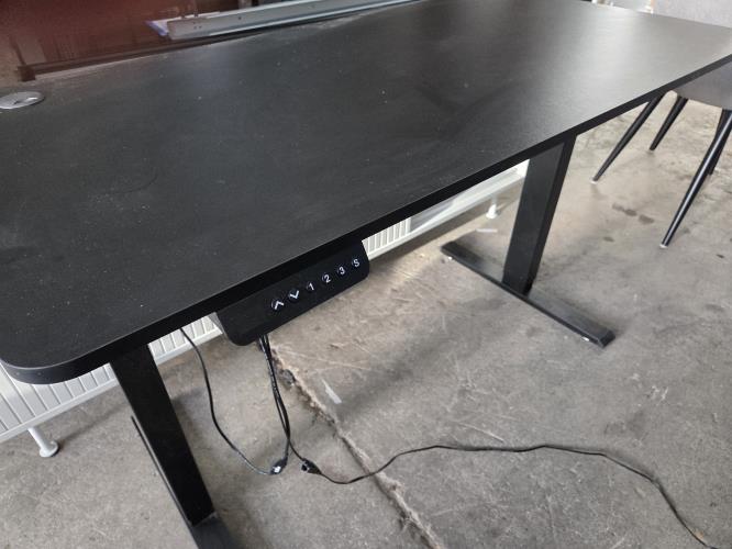 Second-hand Electric Height-Adjustable Desk - Photo 2)