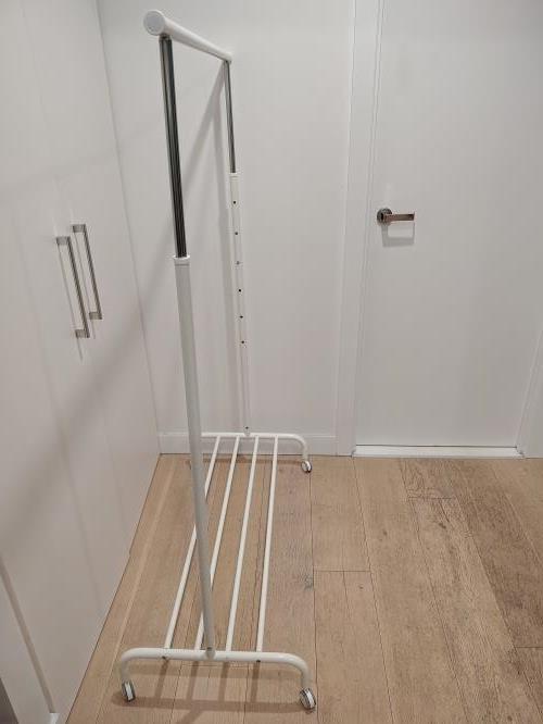 Second-hand IKEA RIGGA Clothes Rack - Photo 2)