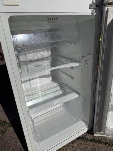 Second-hand Haier 222L Top Mount Fridge - Photo 2)