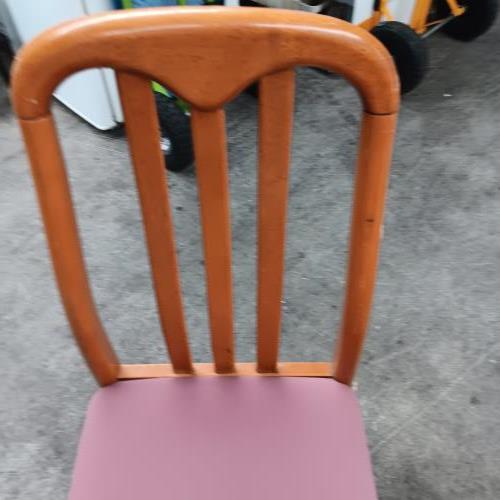 Second-hand Dining Table with 3 Chairs - Photo 23)