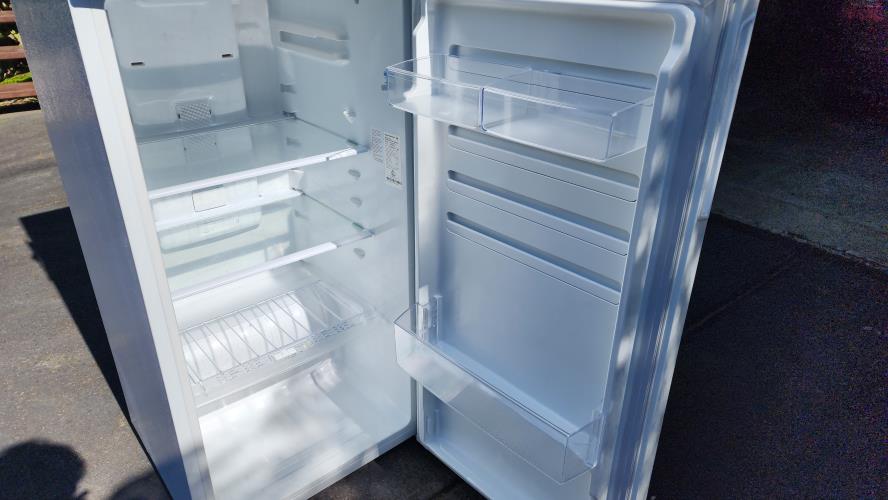 Second-hand Kelvinator 275L Top Mount Fridge - Photo 3)