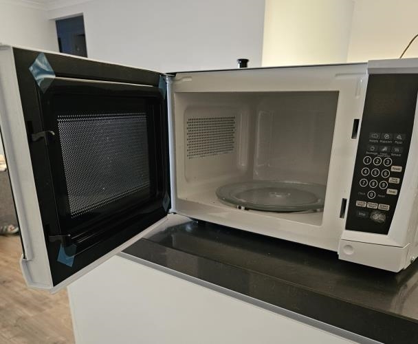 Second-hand Microwave - Photo 3)