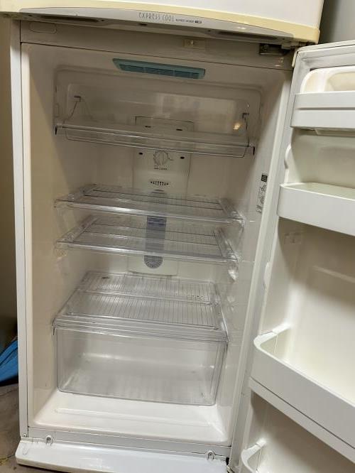 Second-hand LG 303L Top Mount Fridge - Photo 3)