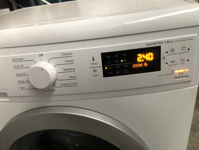 Second-hand Electrolux 7.5kg Front Load Washing Machine - Photo 3)