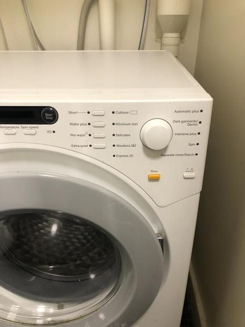 Second-hand Miele 7kg Front Load Washing Machine - Photo 3)