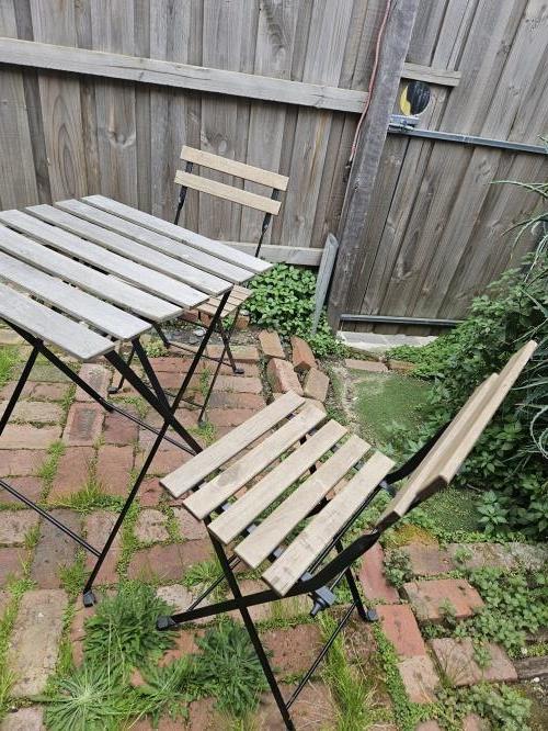 Second-hand Outdoor Table with 2 Chairs - Photo 3)