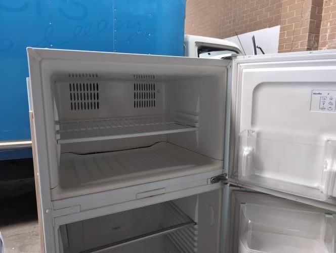 Second-hand Fisher & Paykel 380L Top Mount Fridge - Photo 3)