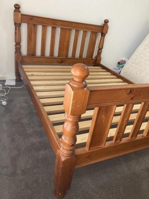 Second-hand Queen Bed Frame - Photo 3)