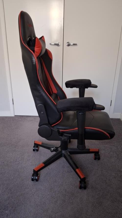 Second-hand Gaming Chair - Photo 3)