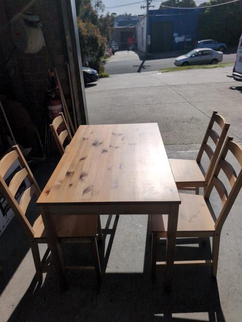 Second-hand Dining Table with 4 Chairs - Photo 3)