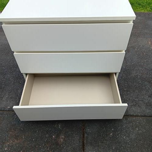 Second-hand IKEA Malm 3 Drawer Chest of Drawers - Photo 3)